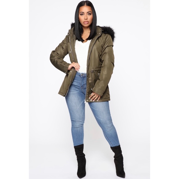 NWT Fashion Nova Faux Fur Jacket - M - Picture 2 of 5